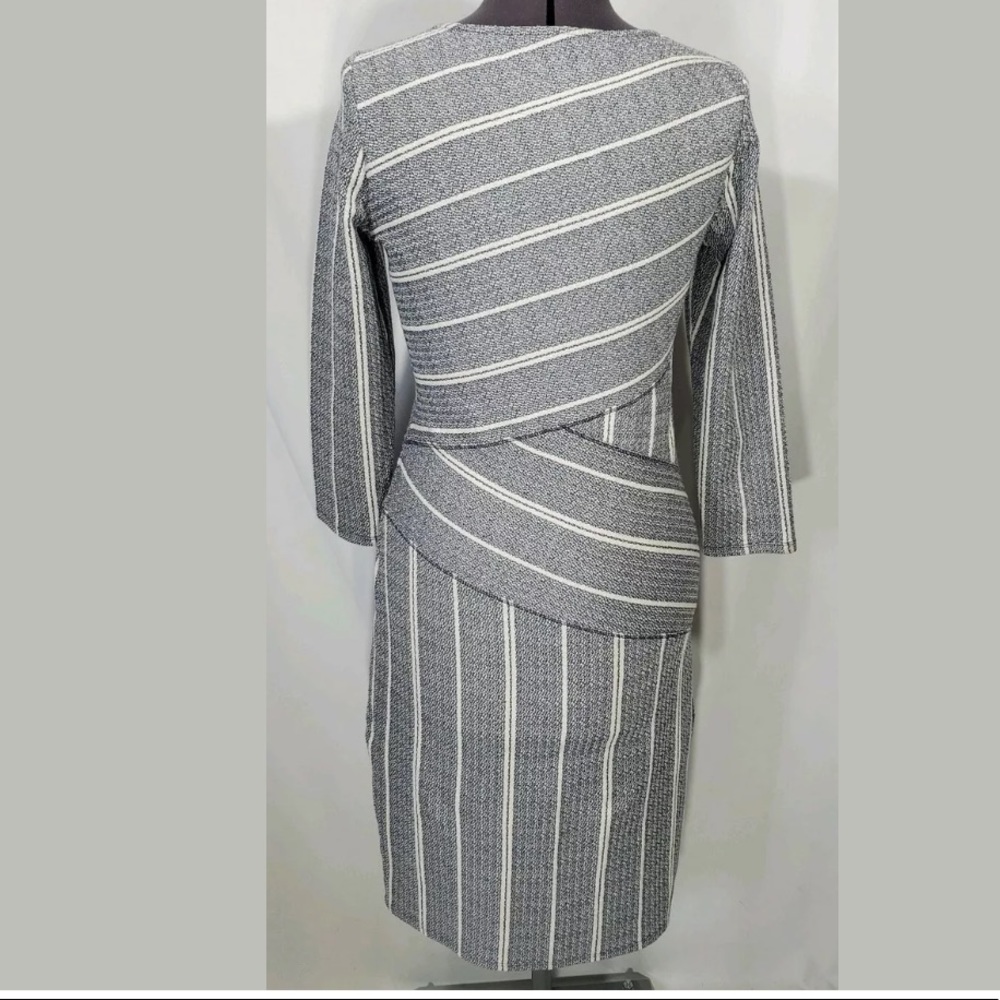 New Anthropologie Maeve Wrap Dress Sz M Blue - Picture 3 of 8
